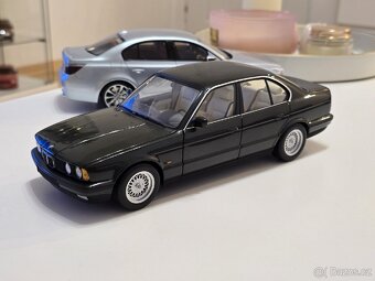 1:18 BMW E34 Minichamps - zelená (1. vydání) - 14
