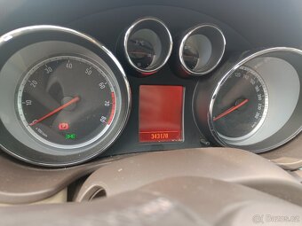 Opel Insignia combi 1,6T 132kw LPG 2011 343tkm - 14