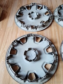Poklice Ford r15 - 14