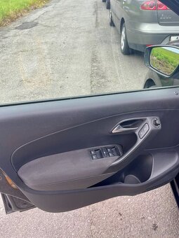 VW polo 6R 1.2 51 kw STYLE - 14