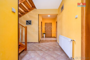 Prodej rodinného domu, 241 m², Bochov - 14