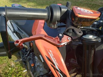 KTM 790 Duke 2023 - 14
