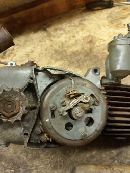 Motor Jawa 555 - 14