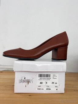 Likvidace prodejny obuvi, 6000 páru bot - 14