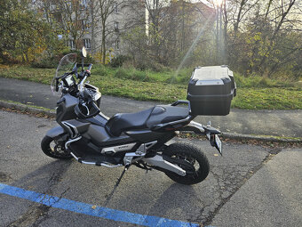 Honda X-ADV 750 - nová v ČR, najeto 12,5 tis. km - 14