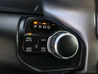 Dodge Ram 1500 5.7 V8 HEMI - 4x4 - RAM BOXY - NEBOURANÝ - 14