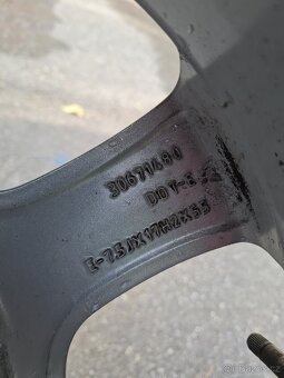 Kola Volvo XC60 Nokian 235/65 R17 - 14