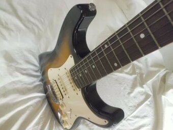 Pěkná starší Elektrická Kytara Epiphone - Model  S 210 / VS - 14