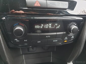 Suzuki Vitara 1.6i 88KW NAVI KAMERA Servis SUZUKI - 14