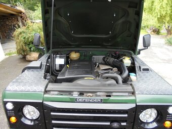 Land Rover Defender 2,5 TD5 - 90 kW - 14