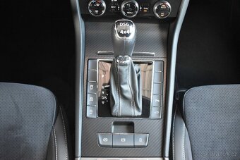 Škoda Superb 2.0 TDI 140kW SPORTLINE 4x4 DPH ČR 1.MAJITEL - 14
