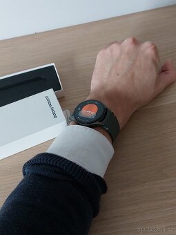 Samsung Galaxy Watch 7 40 mm ve velmi dobrém stavu. - 14
