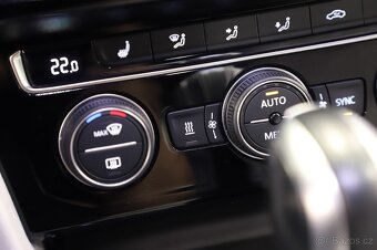 VW Passat GTE Variant 1.4 TSI 160kW DSG - záruka Autodraft - 14