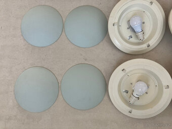 8ks světlo + 9ks žárovka - 14