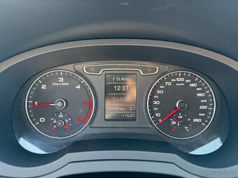 Audi Q3 2.0TDI 103KW QUATTRO XENON - 14