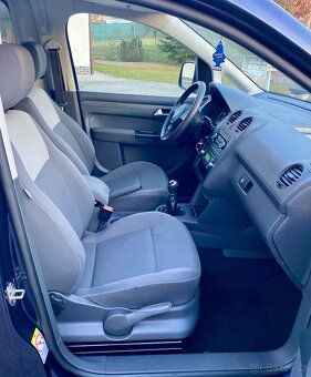VOLKSWAGEN CADDY MAXI 2.0 TDI CR 103KW 6 RÝCHLOSTNÝ - 14