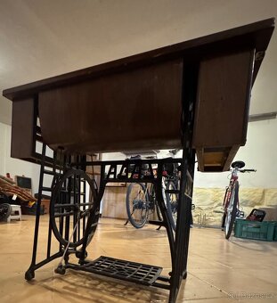 Prodám šicí stroj Lada - 14