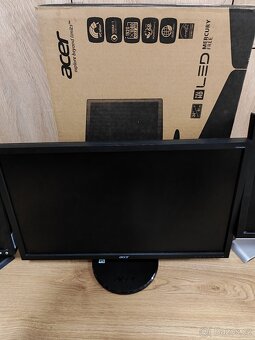 Funkční DELL monitory až 24" USB,DP,DVI a VGA - 14