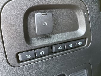 Ford S-Max 2.0 TDCI 110 kW navi 7 míst - 14
