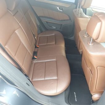 Mercedes-Benz třídy E kombi E500 AMG Line 4Matic Air (č.1095 - 14