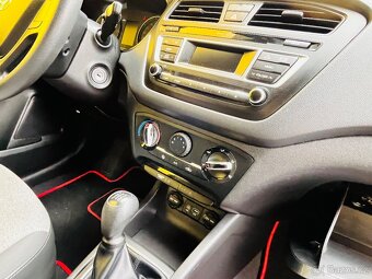 HYUNDAI i 20 1.2 i BENZÍN NAJETO JEN 48 TIS KM - 14