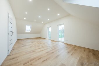 Dům o 3 bytech s terasou a zahradou, Chyňava, okr. Beroun - 14