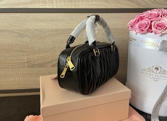 Kabelka Miu Miu Arcadie Matelassé Nappa s krabicou - 14