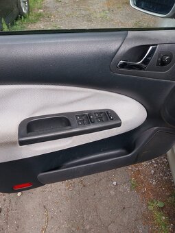 Škoda Octavia RS Combi 1,8i 132 kW - 14