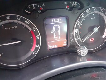 SKODA OCTAVIA II COMBI RS TDI - 14