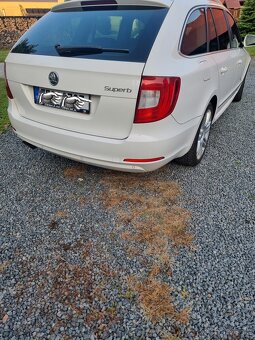 Škoda superb combi 2L 103kw r.v. 2011 - 14