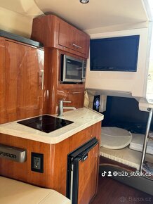 Yachta kajutova Regal 28 Express. 2012 rok. - 14