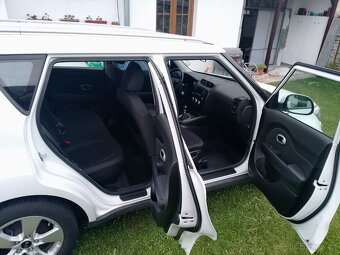 KIA SOUL 1.6 CVVT 91 kW, r.v. 2018 - TOP STAV - 14