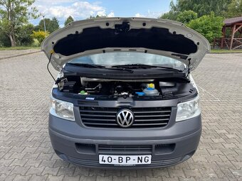 VW TRANSPORTER T5 1.9TDI 77KW 6 MÍST R.V.2004 - 14
