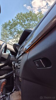 Mercedes-Benz E200 CGI (W212) – 1.8 Turbo, 135 kW, manuál - 14