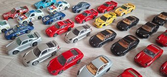 autíčka - modely Bburago 1/43 starší - 14