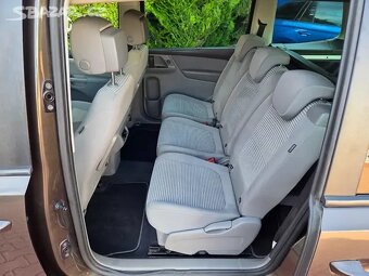Alhambra 2.0TDI/103kW Style,4x4,7míst,2015,tažné,kamera - 14