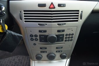 Opel Astra 1,6 i PO SERVISU,PO STK - 14