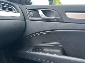 ŠKODA Superb 2.0 TDI Elegance - 14