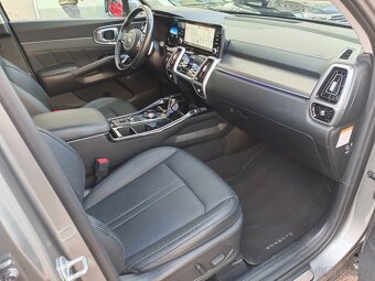 Kia Sorento 1.6 T-GDI 176kW HYBRID 4x4 57tkm Virtual 7-míst - 14