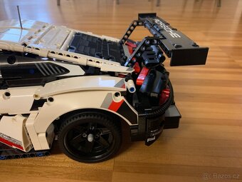 LEGO Technic - Porsche 911 RSR - 14