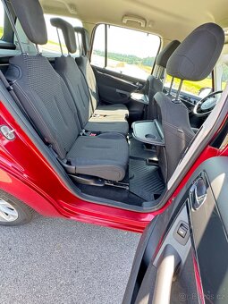 Citroën C4 Grand Picasso 2.0 HDi 110 kW 7 míst - 14