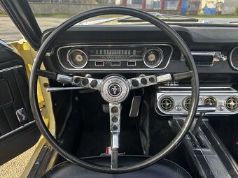 Ford Mustang Cabrio - 14