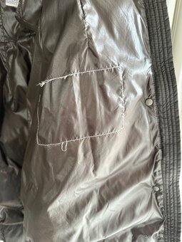 Perova bunda Moncler s myvali kozesinou - 14