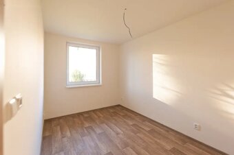 Pronájem dvoupodlažního řadového domu 4kk, 129m2 - 14