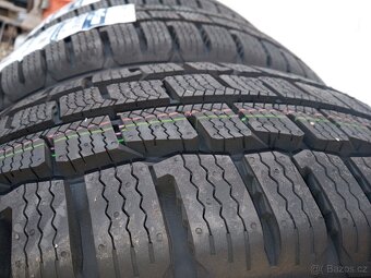 PRODÁM NOVÉ ZIMNÍ PNEU KUMHO 195/65/R16C 104/102T - 14