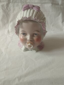 Stará porcelánová dóza na dudlíky - miminko - 14