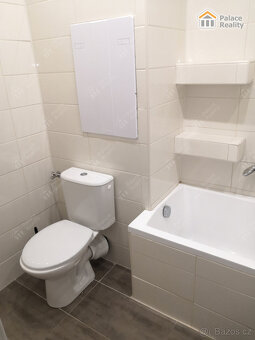 Pronájem moderního bytu 3+1 s lodžií v Jičíně - 14