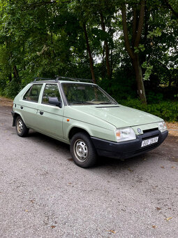 Škoda Favorit 136 LUX - 14