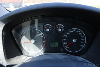 Ford Focus 1,6i 74KW, KLIMATIZACE, ČR, r.v. 2006 - 14