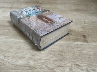 Kniha Pilíře země Ken Follett - NOVÁ - 14